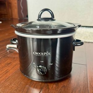 2 Qt Crockpot LIKE NEW